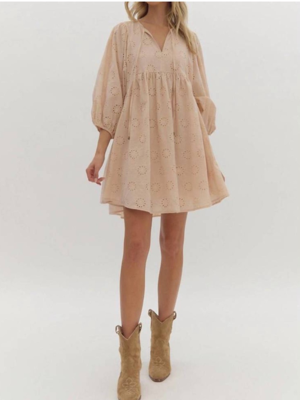 Entro Eyelet Babydoll Mini Dress in Blush - Picture 5 of 13